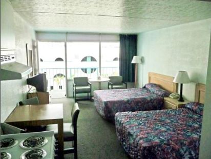 Twighlight Motel: 1701 S Ocean Blvd, Myrtle Beach, SC 29577